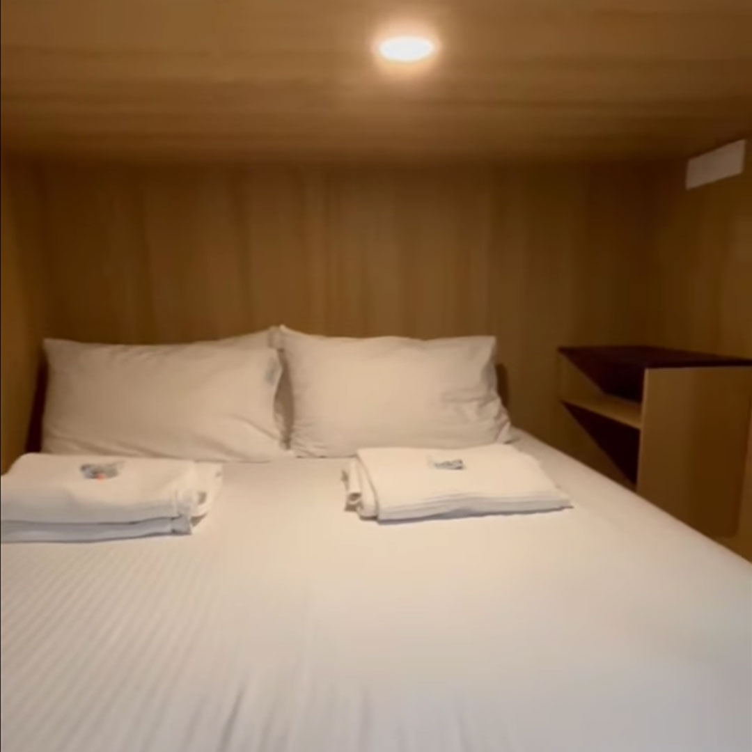 Introducing our Queen Pod at Bluewaters Female-Only Hostel. Suited for couples or friends looking for a spacious yet affordable stay in Singapore. Bluewaters Female-Only Hostel, first of its kind in Singapore!